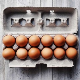 Boite de 12 oeufs frais